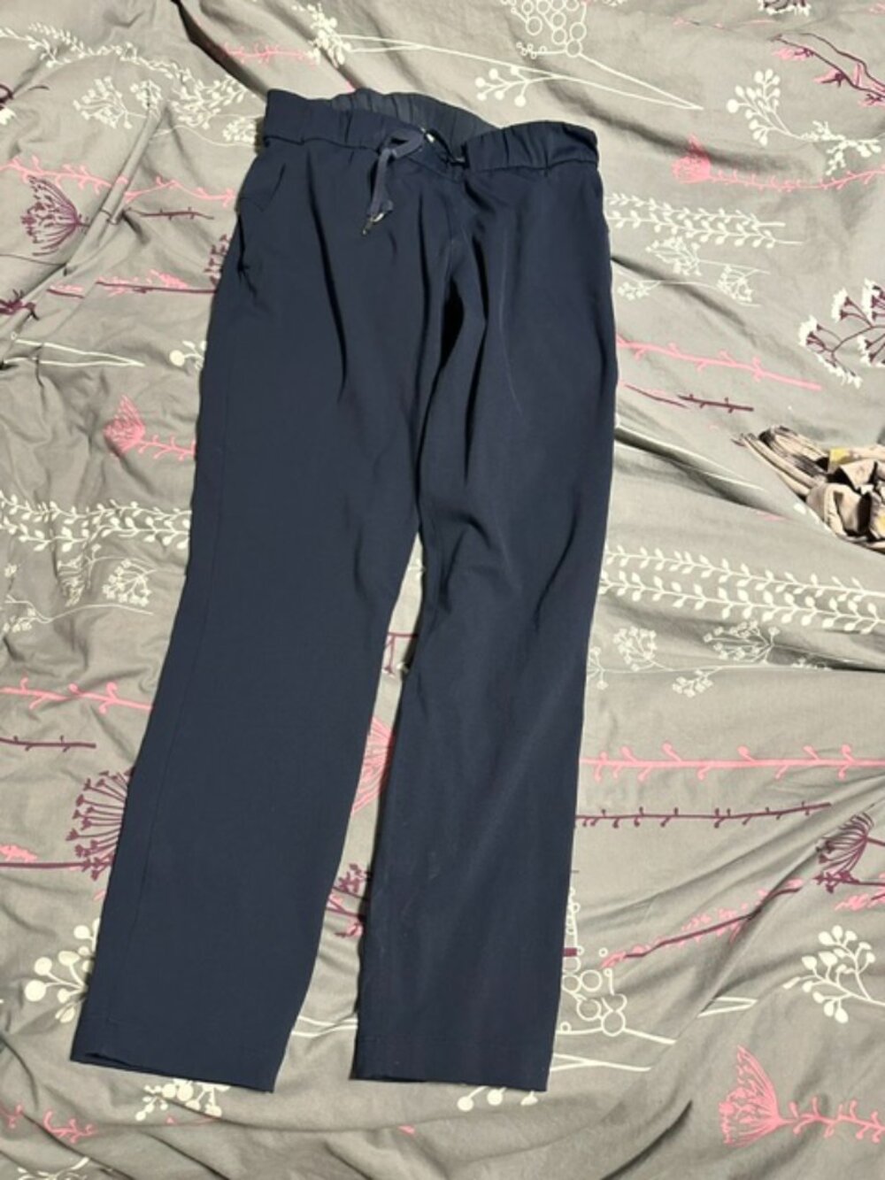 Lululemon Stretch HR Pants size 6 navy blue